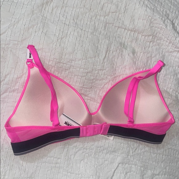 Victoria's Secret everywhere wireless push up bra - Picture 3 of 4